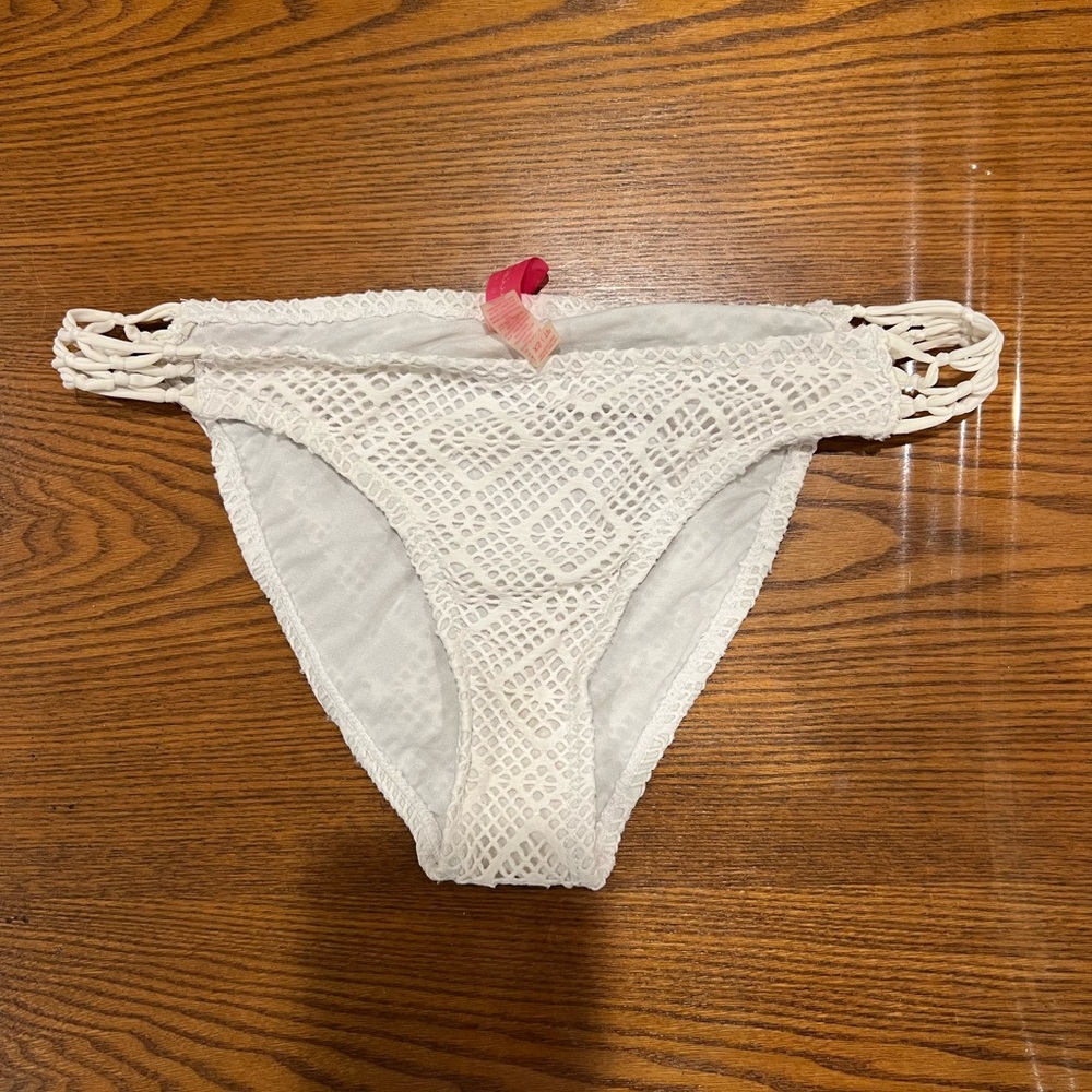Elegant White Lace Bikini Bottom